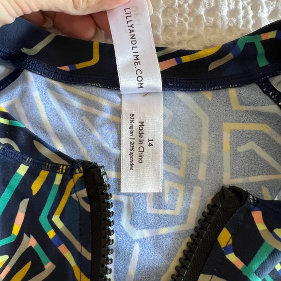 Lilly & Lime | Rash Guard Jacket - Picture 5 of 8